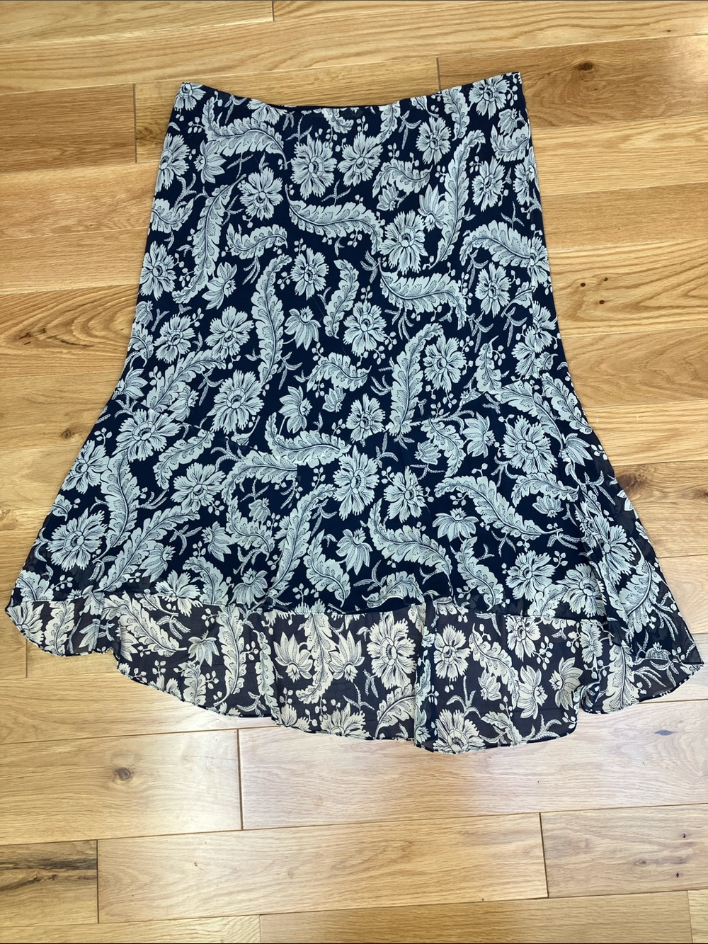 Ralph Lauren silk Navy and White Floral High-Low Skirt - Picture 1 of 7
